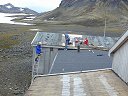 B-delens tak ferdig - sett fra A-delens tak mot C-delen. Hjrdis Dahle er p visitt